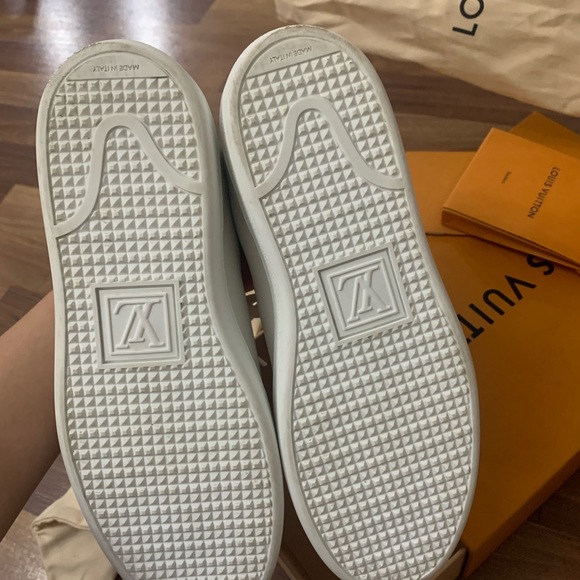 Louis Vuitton White Frontrow Sneaker - Picture 6 of 8